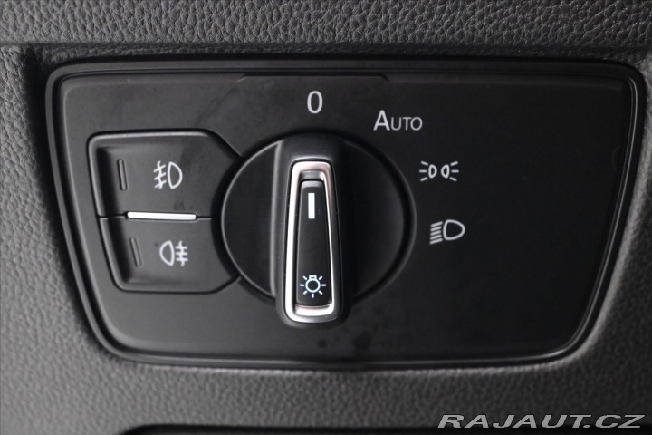 Volkswagen Passat 2,0 TDI 110 kW DSG Busine 2022