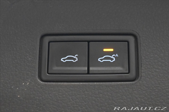 Volkswagen Passat 2,0 TDI 110 kW DSG Busine 2022