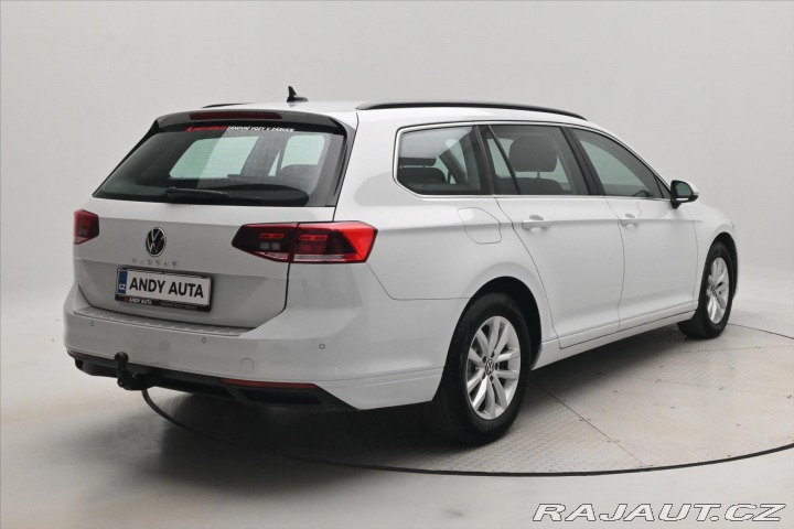 Volkswagen Passat 2,0 TDI 110 kW DSG Busine 2022