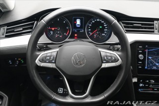 Volkswagen Passat 2,0 TDI 110 kW DSG Busine 2022