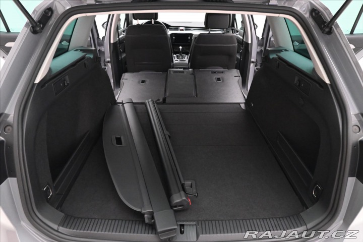 Volkswagen Passat 2,0 TDI 110 kW DSG Busine 2022