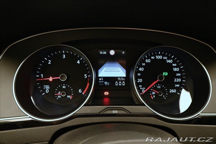 Volkswagen Passat 2,0 TDI 110 kW DSG Busine 2022