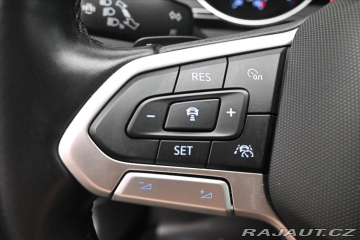 Volkswagen Passat 2,0 TDI 110 kW DSG Busine 2022
