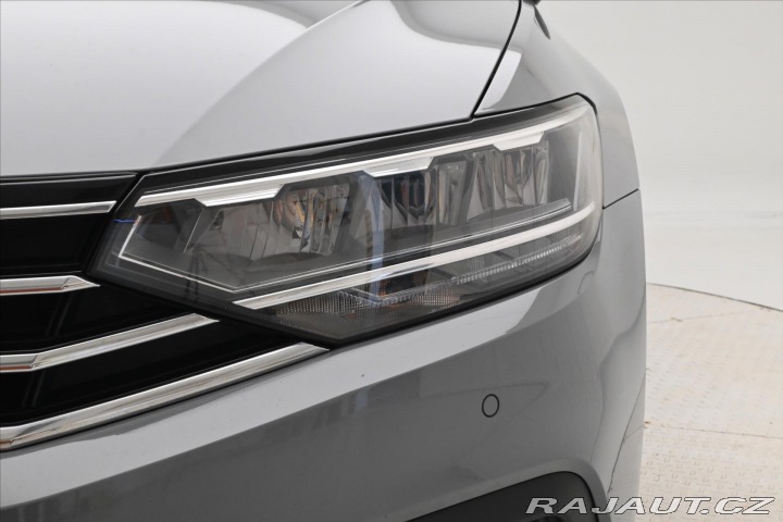 Volkswagen Passat 2,0 TDI 110 kW DSG Busine 2022