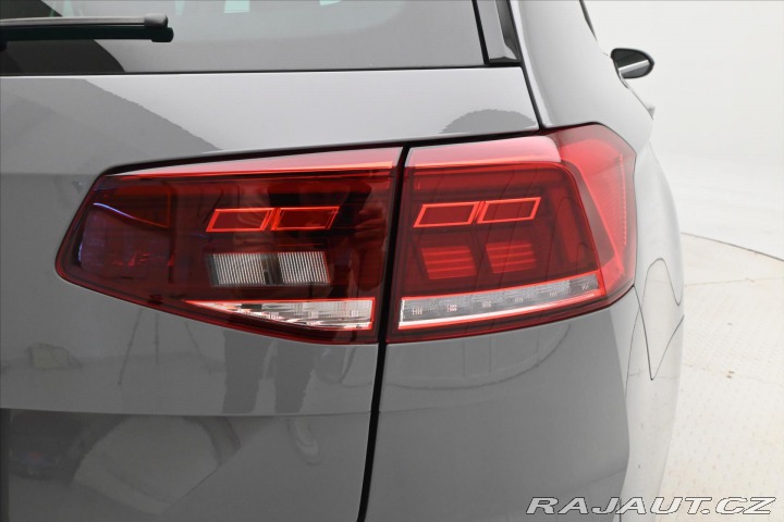 Volkswagen Passat 2,0 TDI 110 kW DSG Busine 2022
