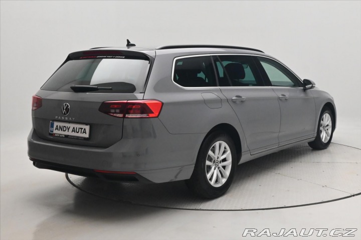 Volkswagen Passat 2,0 TDI 110 kW DSG Busine 2022
