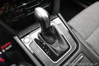 Volkswagen Passat 2,0 TDI 110 kW DSG Busine 2022