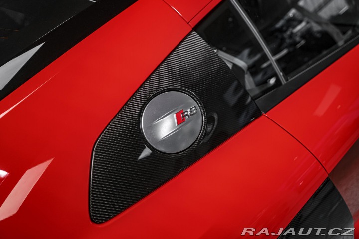 Audi R8 B&O/KARBON/SEATS/PDC/ 2015