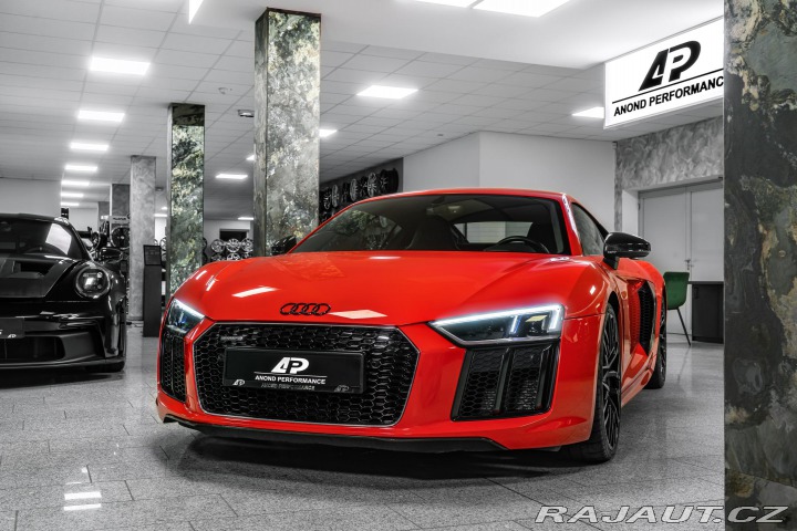 Audi R8 B&O/KARBON/SEATS/PDC/ 2015