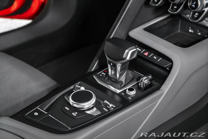 Audi R8 B&O/KARBON/SEATS/PDC/ 2015