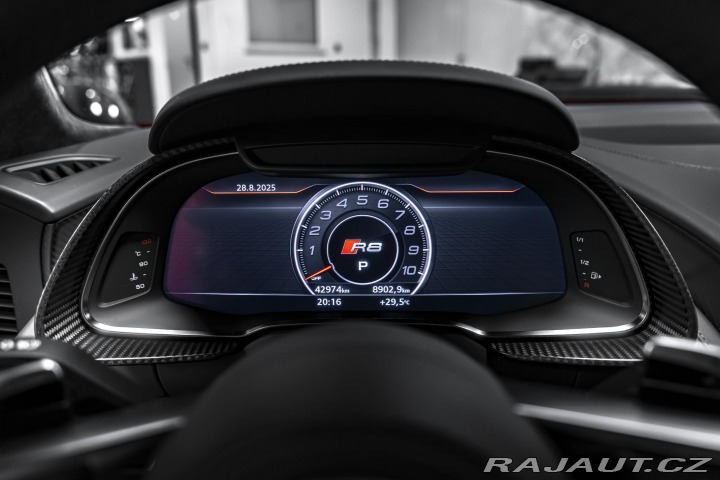 Audi R8 B&O/KARBON/SEATS/PDC/ 2015