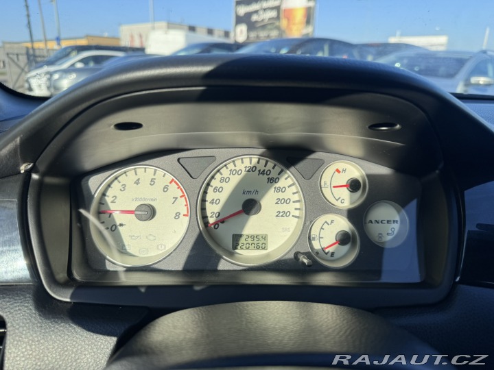 Mitsubishi Lancer 1,6i 72 KW STK 2X KOLA 2005