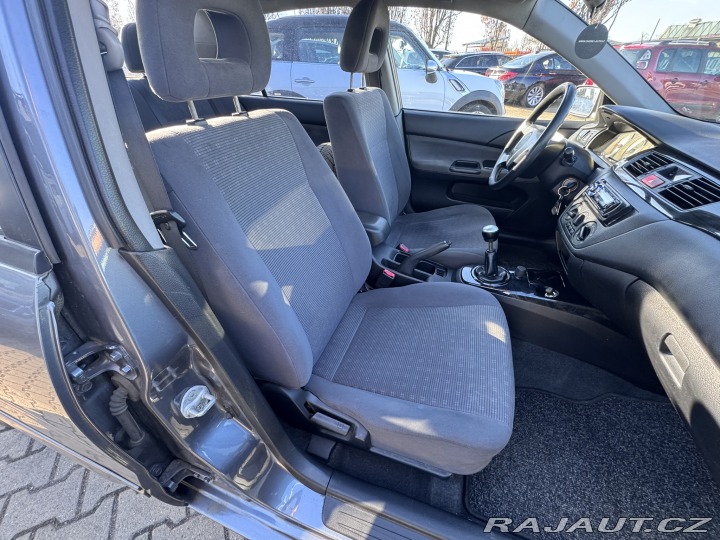 Mitsubishi Lancer 1,6i 72 KW STK 2X KOLA 2005
