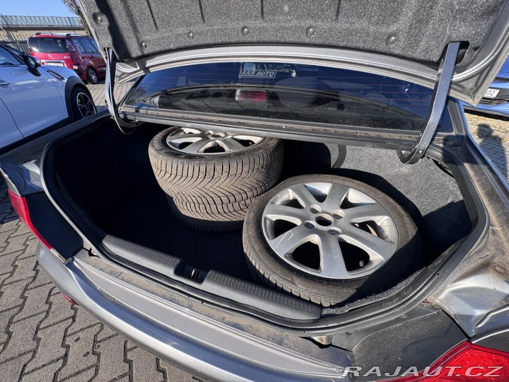 Mitsubishi Lancer 1,6i 72 KW STK 2X KOLA 2005