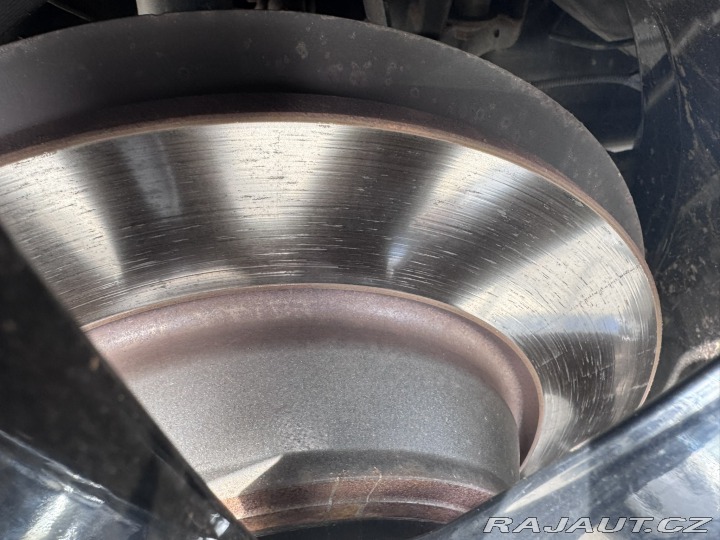 Ford Kuga 1,5i 110 KW ST LINE KOLA 2018