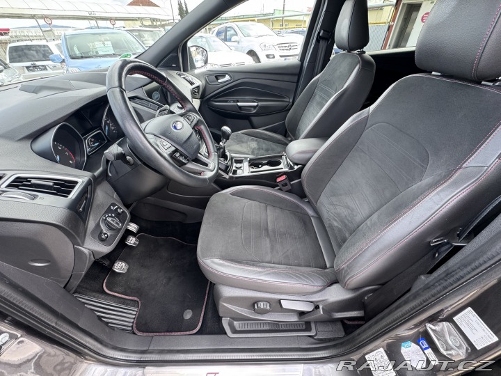 Ford Kuga 1,5i 110 KW ST LINE KOLA 2018