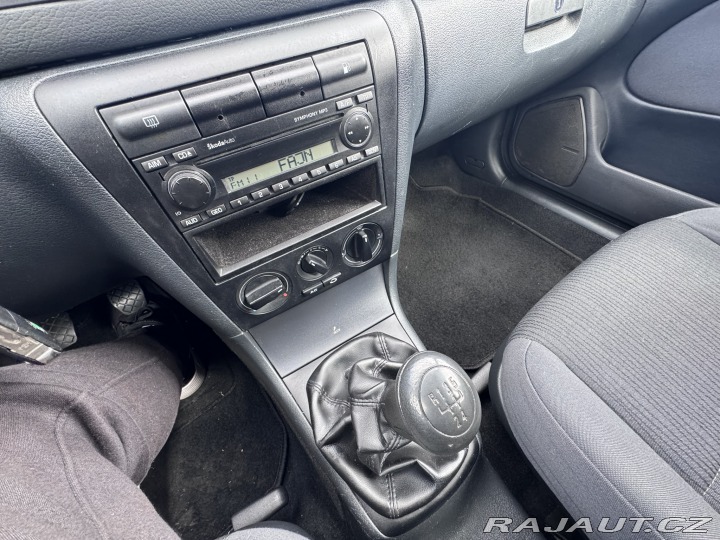 Škoda Octavia 1,4 16V 55 KW STK 1 MAJ 2009