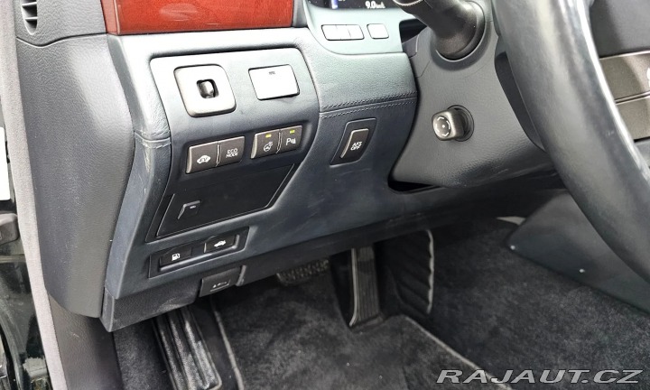 Lexus LS 600h L Ottoman 2012