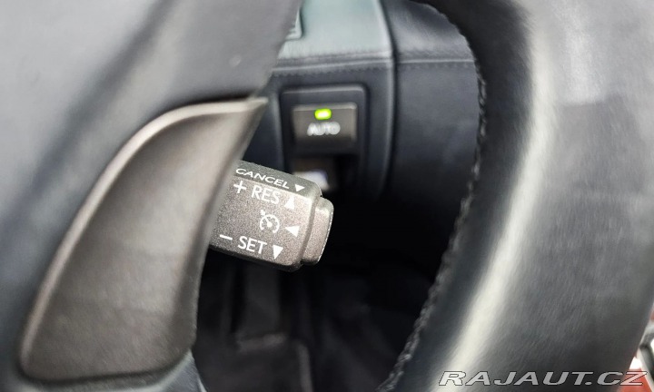 Lexus LS 600h L Ottoman 2012