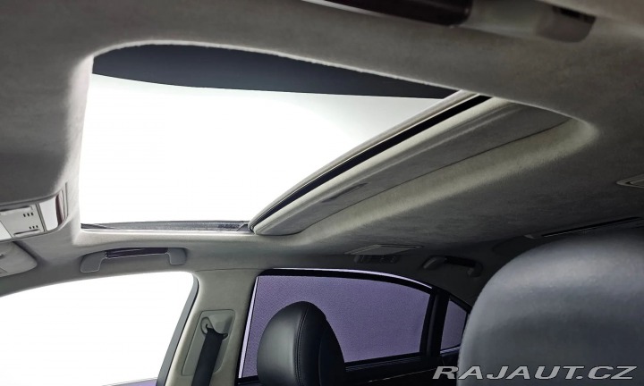 Lexus LS 600h L Ottoman 2012