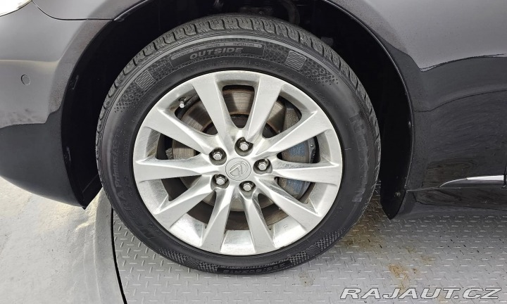 Lexus LS 600h L Ottoman 2012