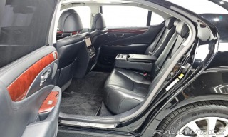 Lexus LS 600h L Ottoman 2012