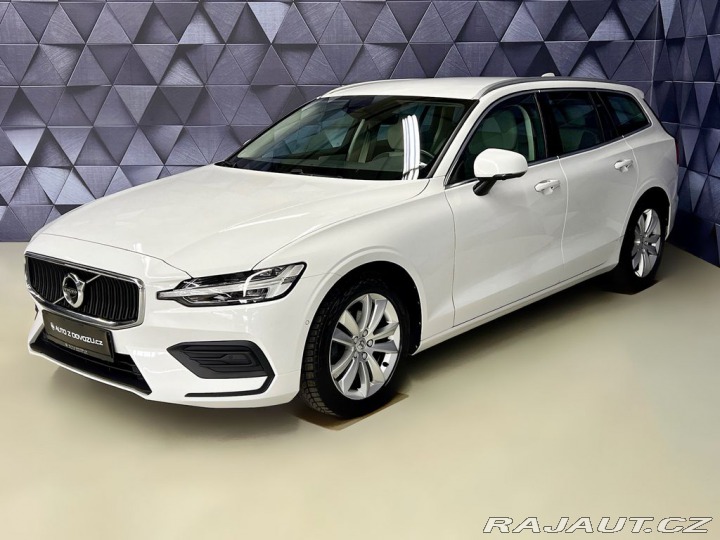 Volvo V60 D3 MOMENTUM PRO, LED, KEY 2020