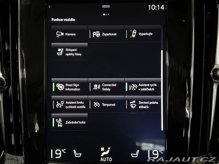 Volvo V60 D3 MOMENTUM PRO, LED, KEY 2020