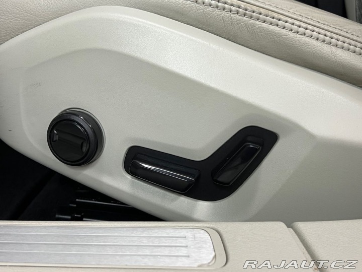 Volvo V60 D3 MOMENTUM PRO, LED, KEY 2020