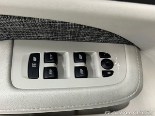 Volvo V60 D3 MOMENTUM PRO, LED, KEY 2020