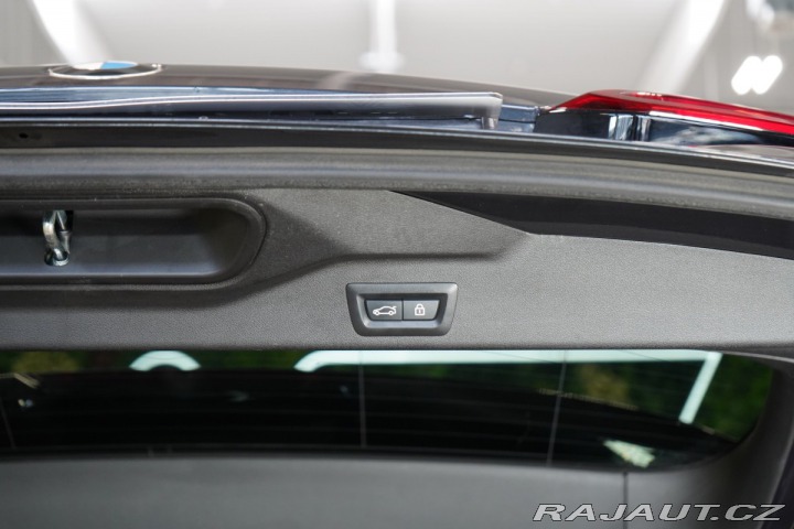 BMW X5 40i*M*SKY-L*TAŽNÉ*MASÁŽ*H 2020