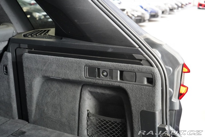 BMW X5 40i*M*SKY-L*TAŽNÉ*MASÁŽ*H 2020