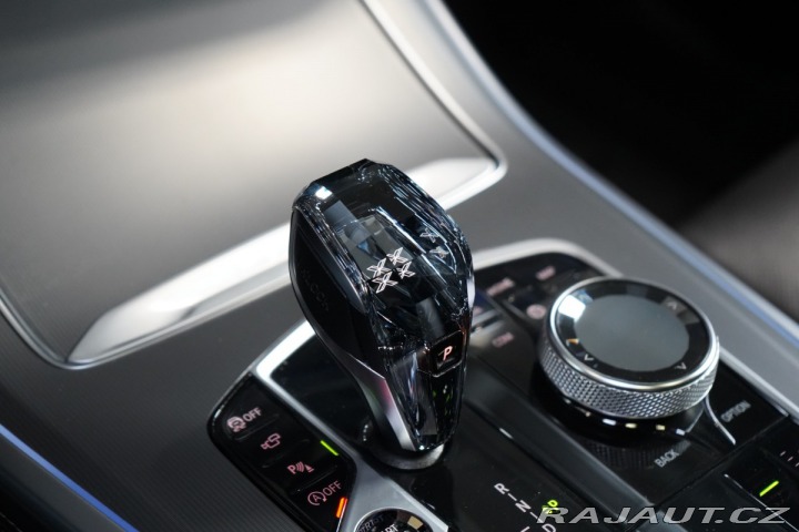 BMW X5 40i*M*SKY-L*TAŽNÉ*MASÁŽ*H 2020