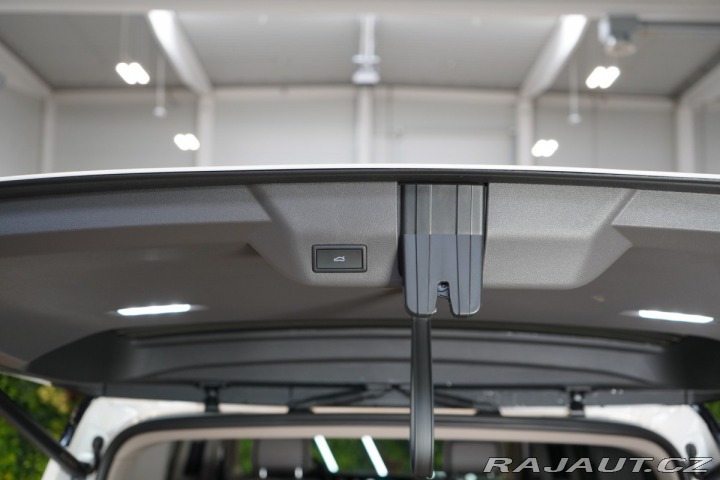 Volkswagen Multivan 2.0*TDI*LIFE**LONG*DCC*TA 2026