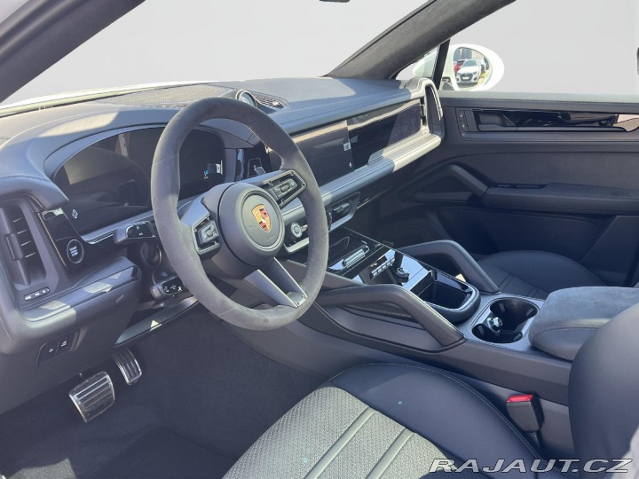 Porsche Cayenne GTS 2026