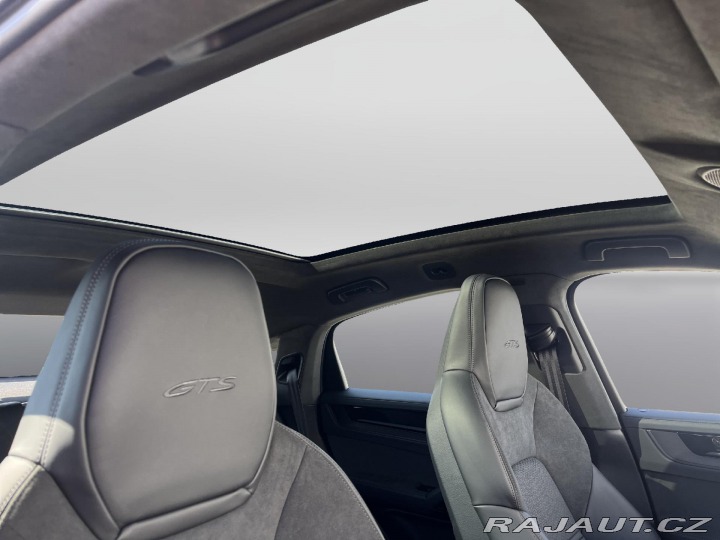 Porsche Cayenne GTS 2026