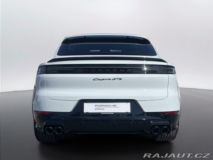 Porsche Cayenne GTS 2026