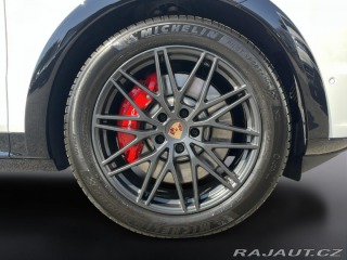 Porsche Cayenne GTS 2026