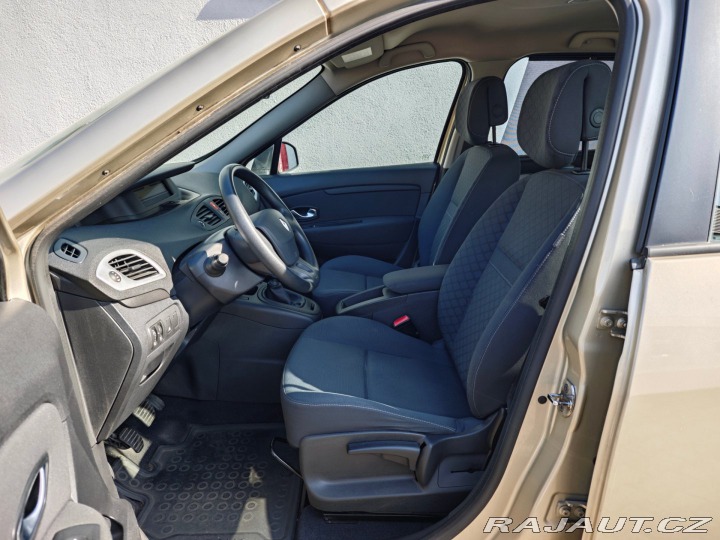 Renault Scénic 1.6 16V Expression nové Č 2009