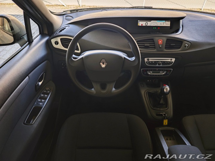 Renault Scénic 1.6 16V Expression nové Č 2009