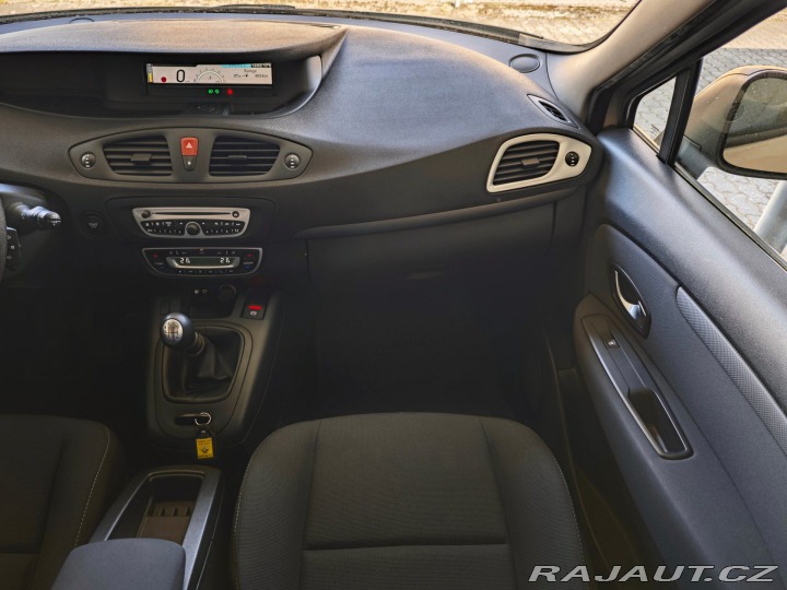 Renault Scénic 1.6 16V Expression nové Č 2009