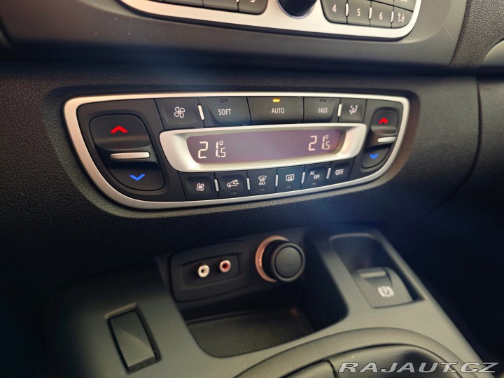 Renault Scénic 1.6 16V Expression nové Č 2009