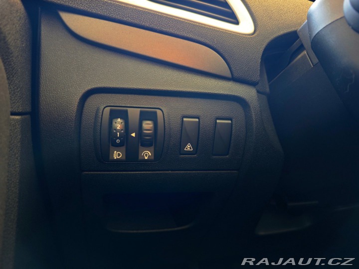 Renault Scénic 1.6 16V Expression nové Č 2009