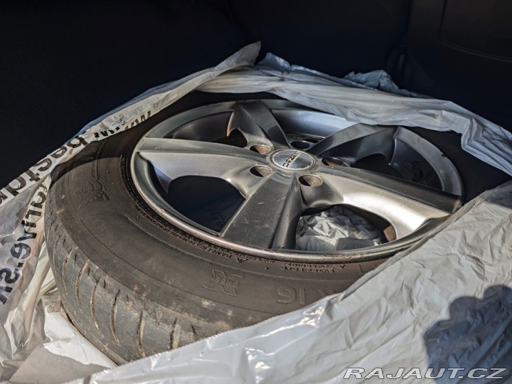 Renault Scénic 1.6 16V Expression nové Č 2009