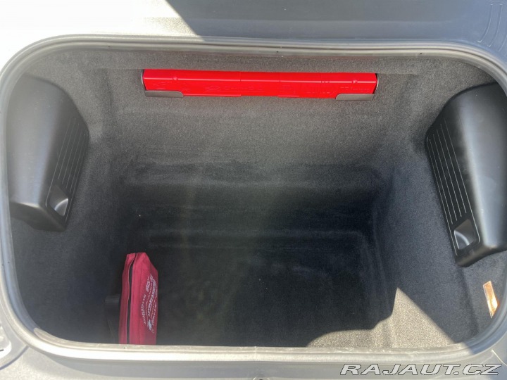 Porsche Cayman GT4 2021