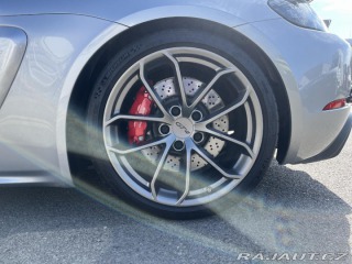 Porsche Cayman GT4 2021