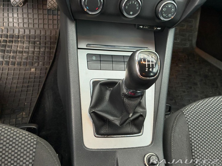 Škoda Octavia 2.0TDi, 110KW, VYHŘ.SED. 2014