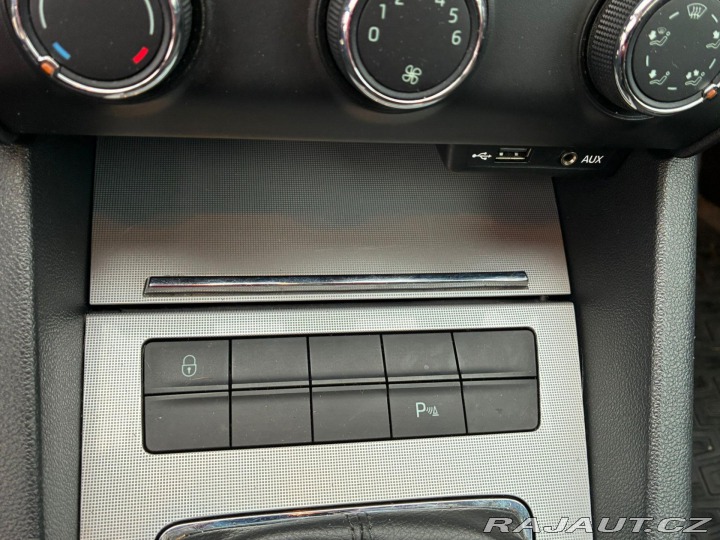 Škoda Octavia 2.0TDi, 110KW, VYHŘ.SED. 2014