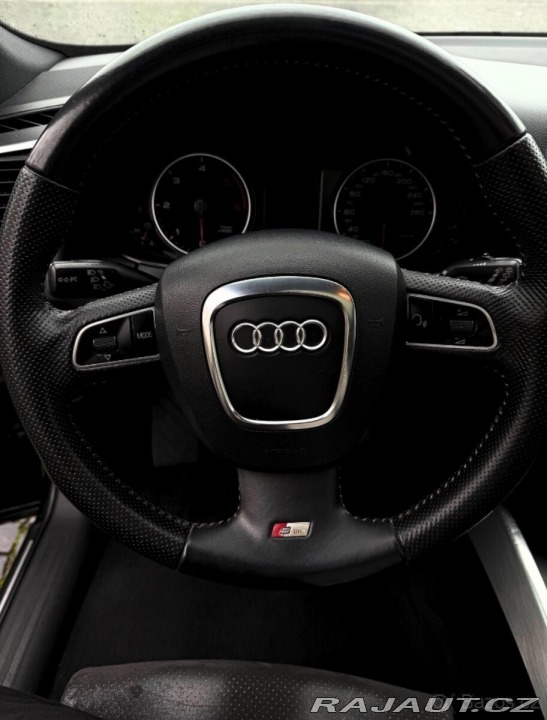 Audi Q5 2,0   Quattro S-line, 201 2010