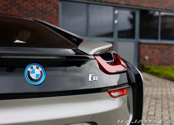 BMW i8 xdrive | Lasersvetlá - H 2018